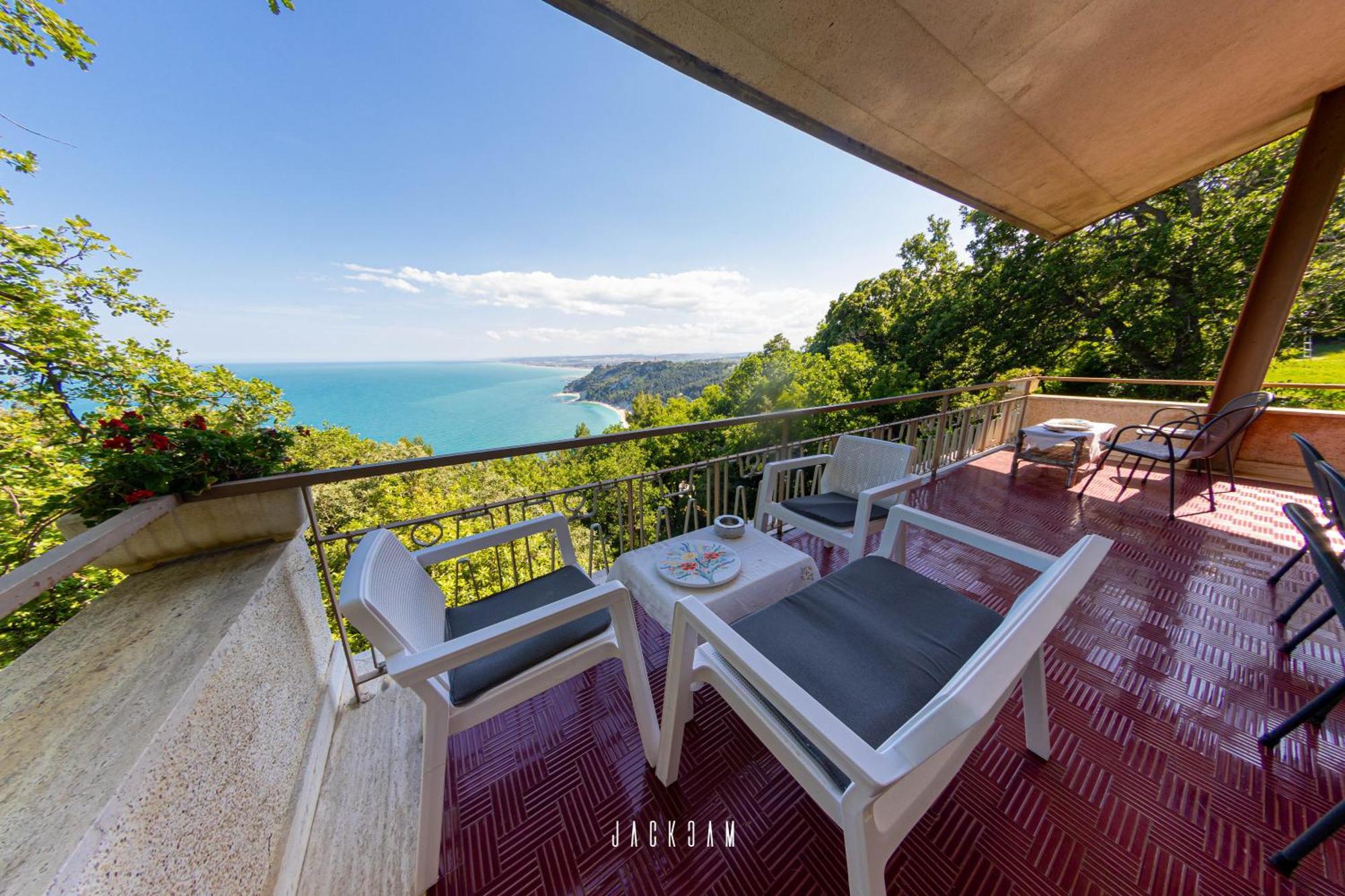 Sibilla Couette-café Sirolo