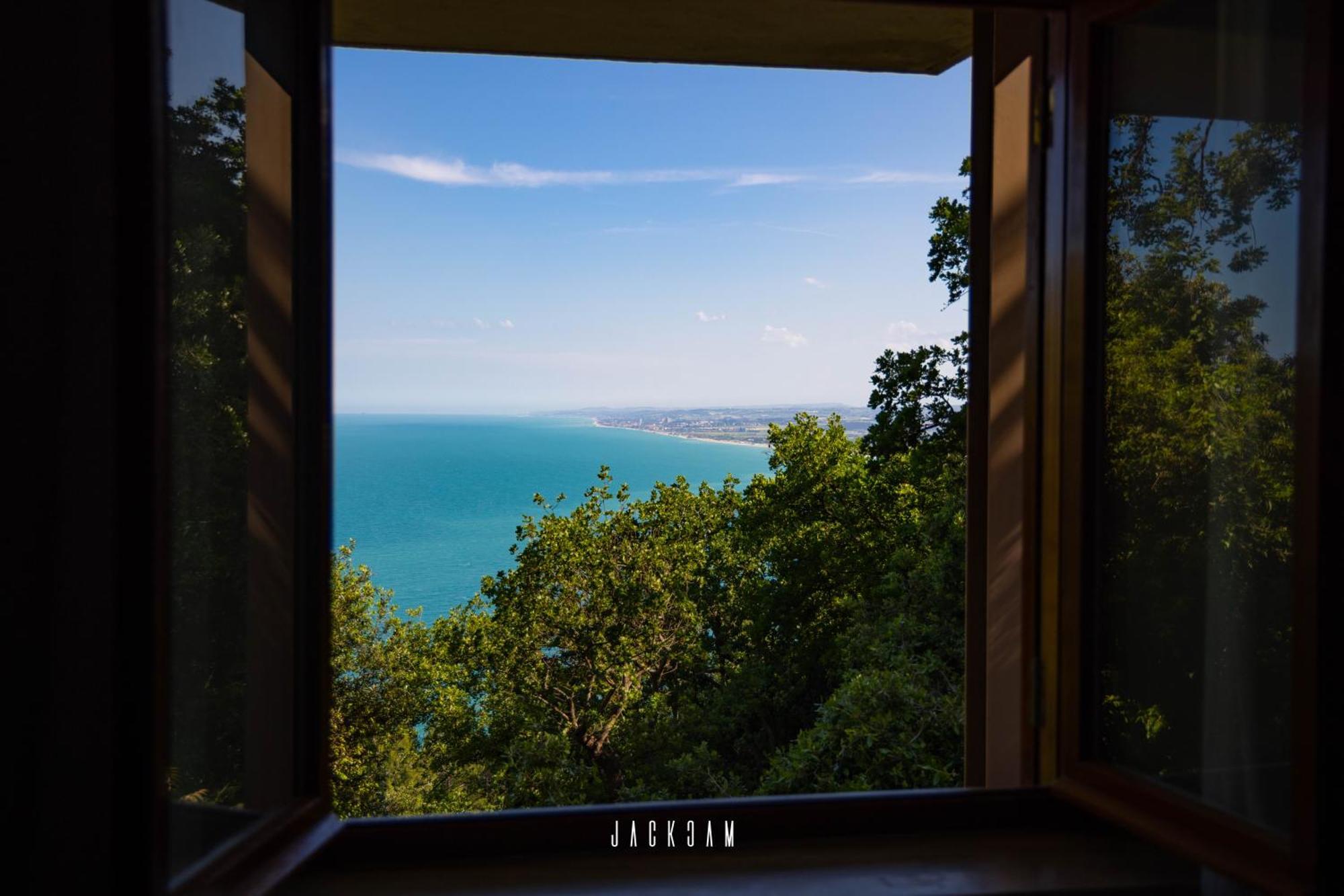 Sibilla Couette-café Sirolo
